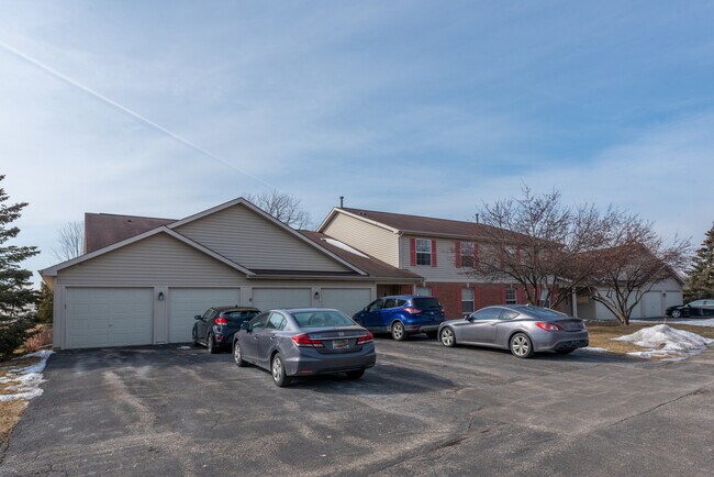 Building Photo - 974 N Village Dr