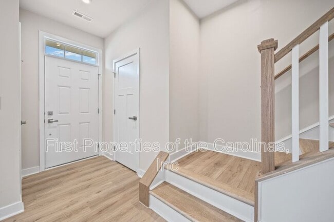 Building Photo - 332 Cramerton Mills Pkwy