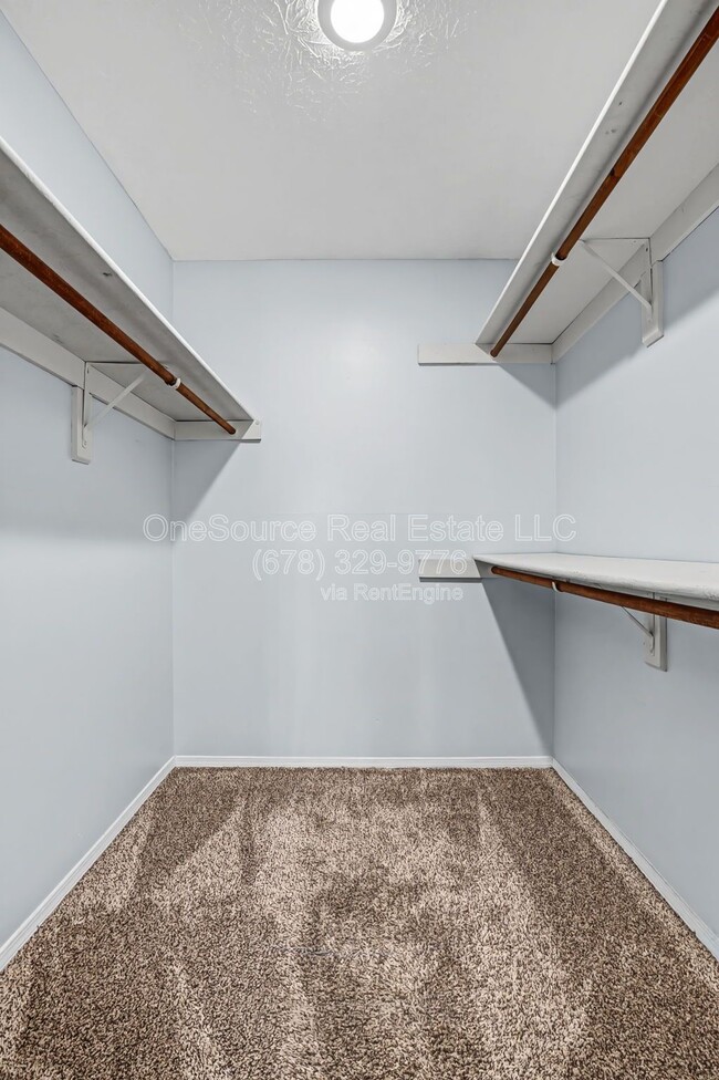 Building Photo - 1603 Augusta Dr