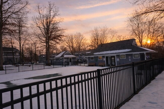 Building Photo - 5388 Flintstone Dr