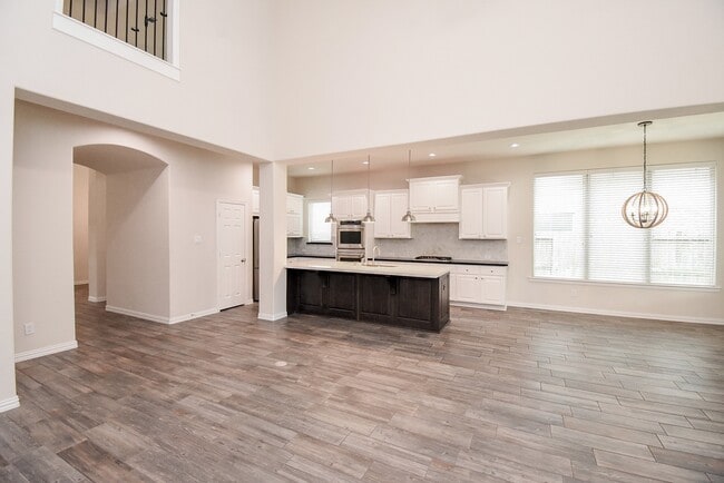 Building Photo - 27231 Symphony Creek Ln