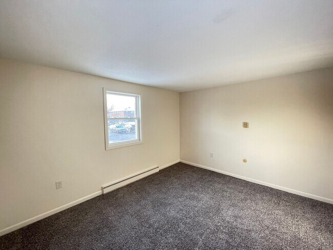 Building Photo - 177 Loudon Rd