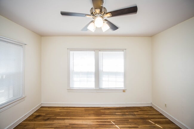 Building Photo - Pre Lease this Tech Terrace Beauty