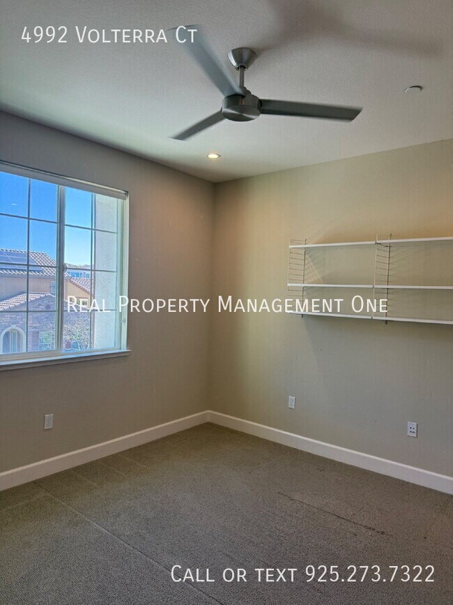 Building Photo - 4992 Volterra Ct