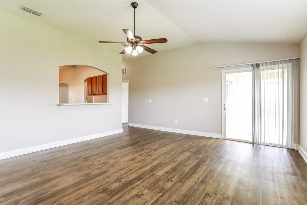 Building Photo - 3163 Pine Haven Dr
