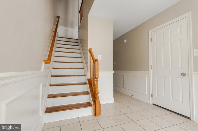 Building Photo - 71 Babylonica Ct