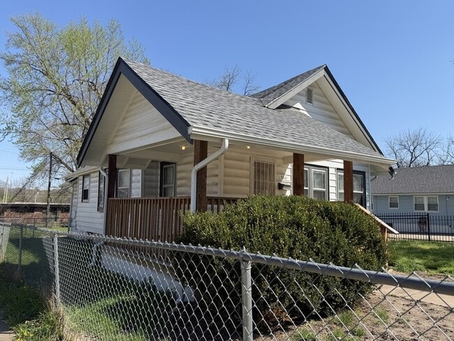 Building Photo - 5801 Wabash Ave