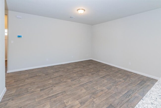 Building Photo - 6621 Kildare Dr