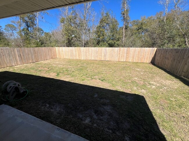 Building Photo - Beautiful 3 Bedroom, 2 Bath Pace Home available !!