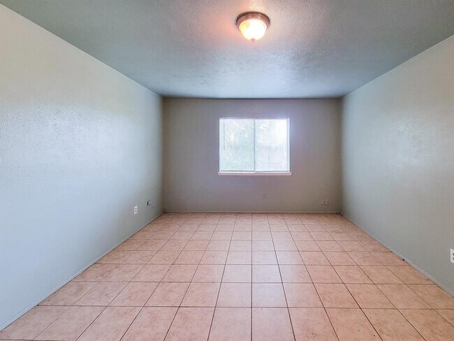 Building Photo - 17423 Ranch Country Rd