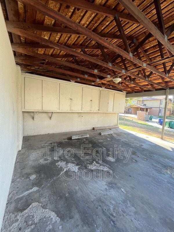 Building Photo - 809 Monarch Cir