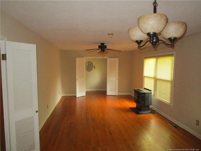 Building Photo - 615 Galloway Dr