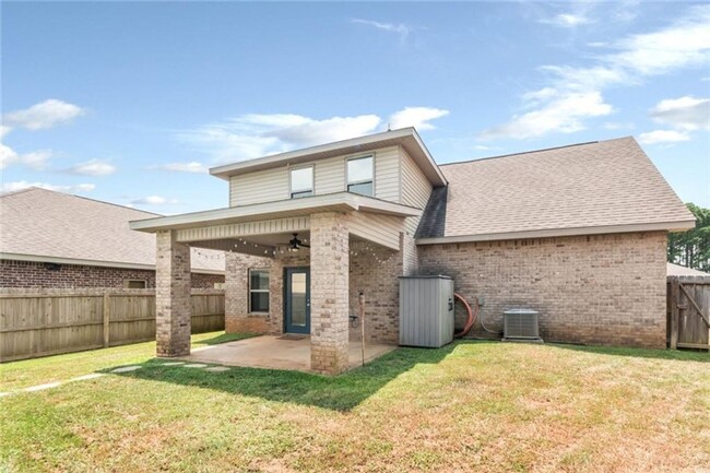 Building Photo - BEAUTIFUL HOME IN WEST MOBILE WITH POOL