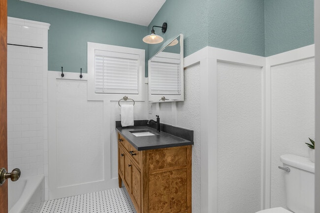 Building Photo - 27748 Pullen Ave