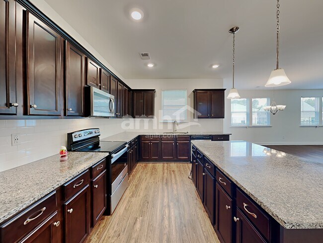 Building Photo - 405 Levon Ct