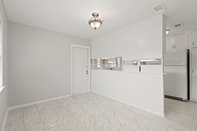 Building Photo - 1409 Conrad Sauer Dr