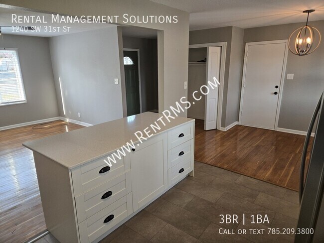 Building Photo - 1240 SW 31st St