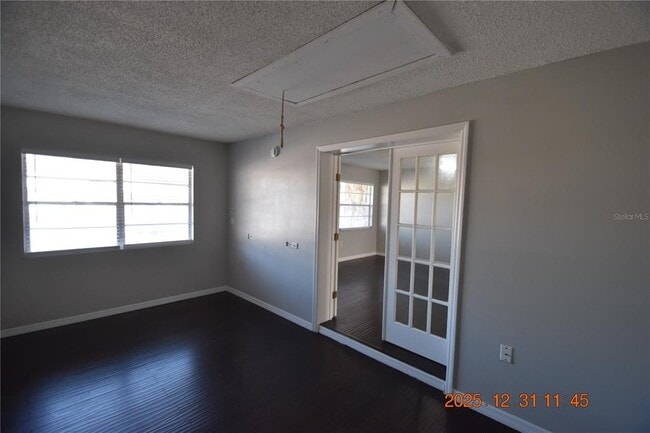 Building Photo - 1134 SE 2nd St