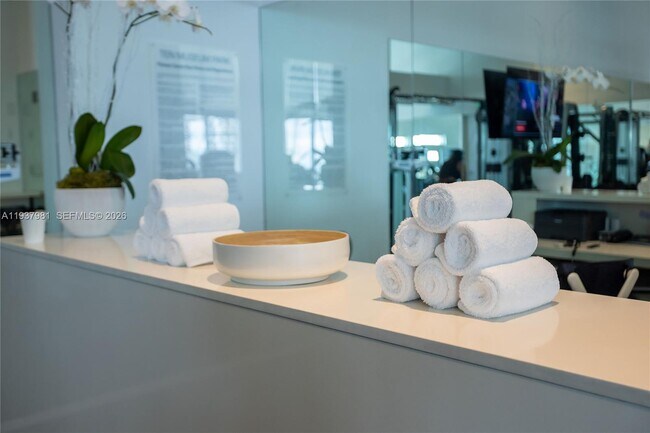 Building Photo - 1040 Biscayne Blvd