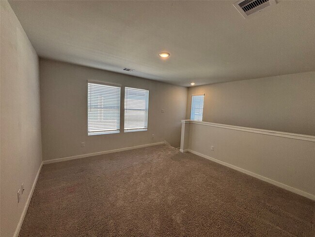 Building Photo - 5703 Blue Grama Dr