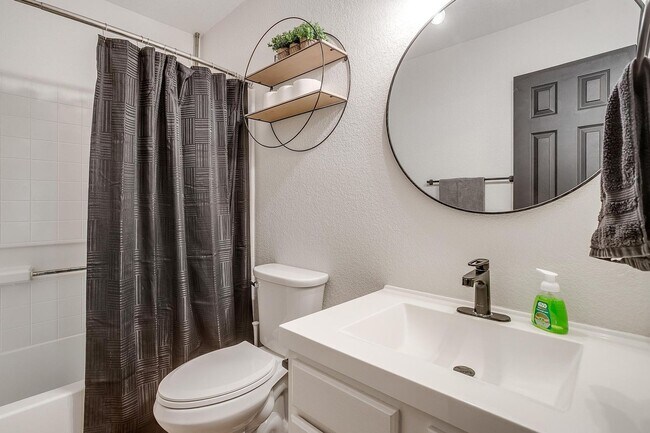 Building Photo - Amazing 3 Bed, 2 Bath Awaiting New Tenants- Burleson ISD- 76028