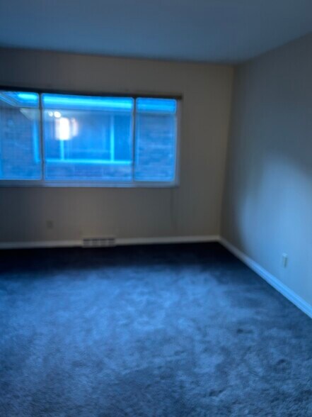 Building Photo - 172 Kenridge Rd