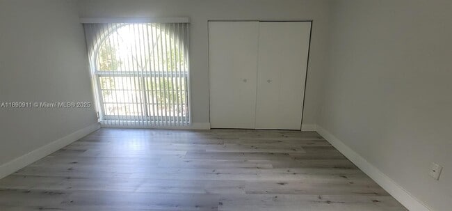 Building Photo - 10641 SW 108th Ave