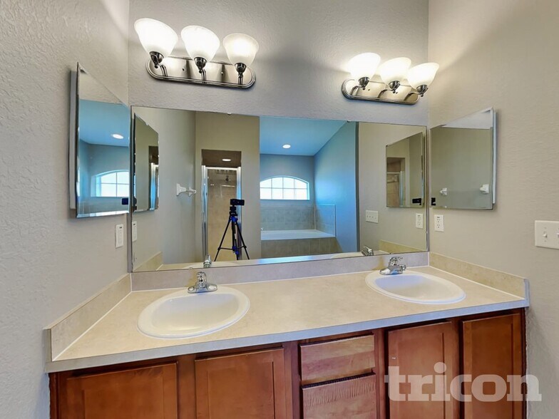 Building Photo - 3382 Winchester Estates Cir