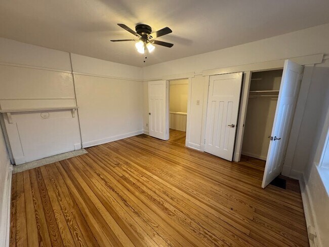 Building Photo - Great Morningside Row House with Front Porch!