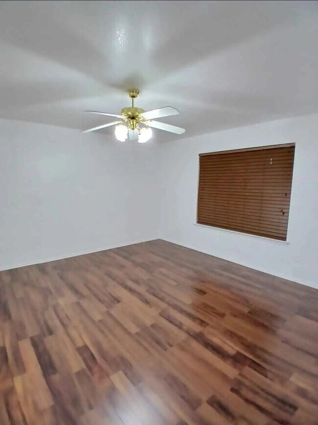 Building Photo - 5326 Raven Row