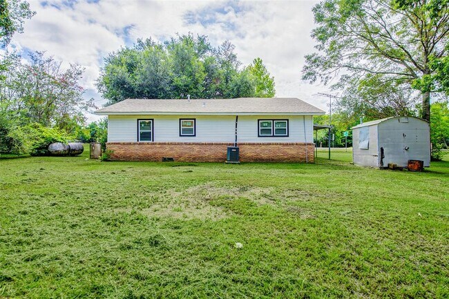 Building Photo - 7650 US-69
