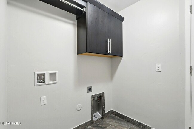 Building Photo - 7325 Steve Degroat Ln