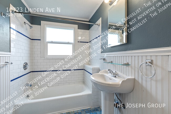 Building Photo - 10723 Linden Ave N