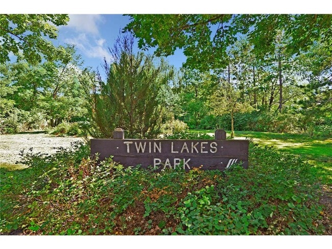 Building Photo - 4222 Basswood Rd