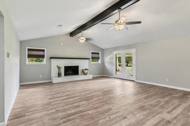 Building Photo - 215 Cypress Bend Dr