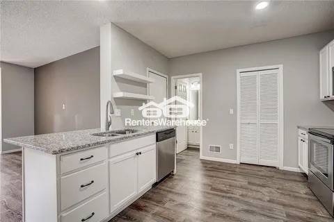Building Photo - 15128 Dunwood Trail