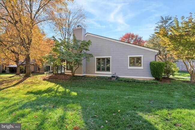 Building Photo - 201 Chandler Dr