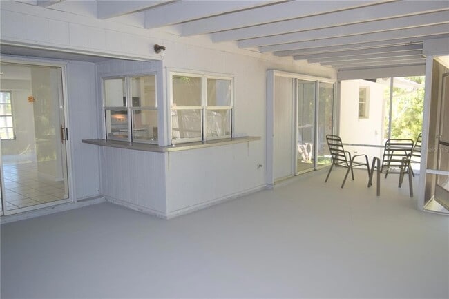 Building Photo - 1639 Manor Rd