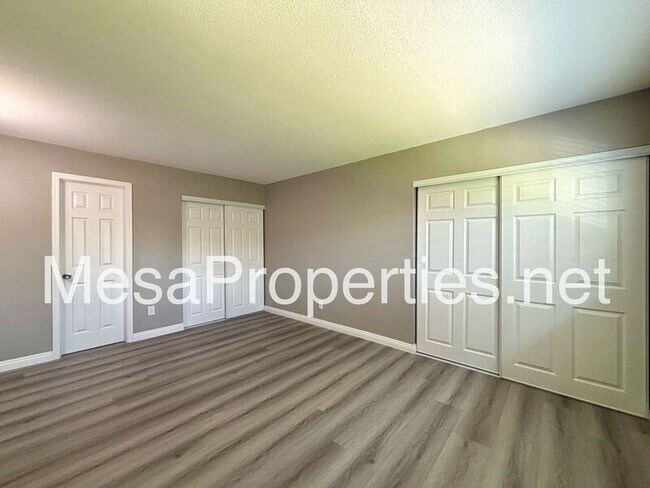 Building Photo - 1749 E Fairfield Ct