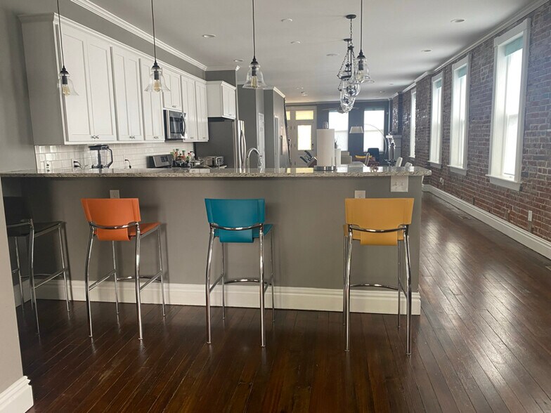 Primary Photo - 3429 Missouri Ave