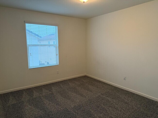 Building Photo - 3569 Magnificent Way