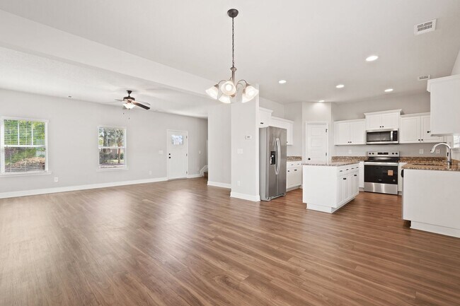 Building Photo - 410 Olde Ivey Square