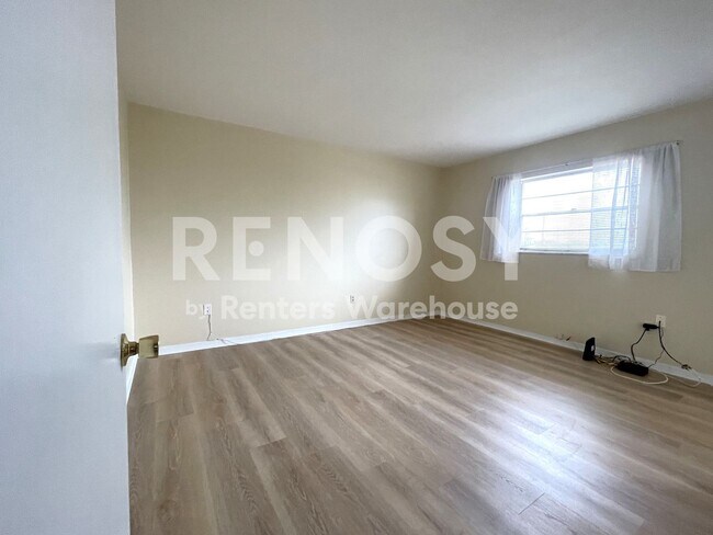Building Photo - 1130 Rue Des Chateaux