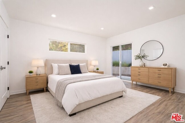 Building Photo - 6465 Sycamore Meadows Dr