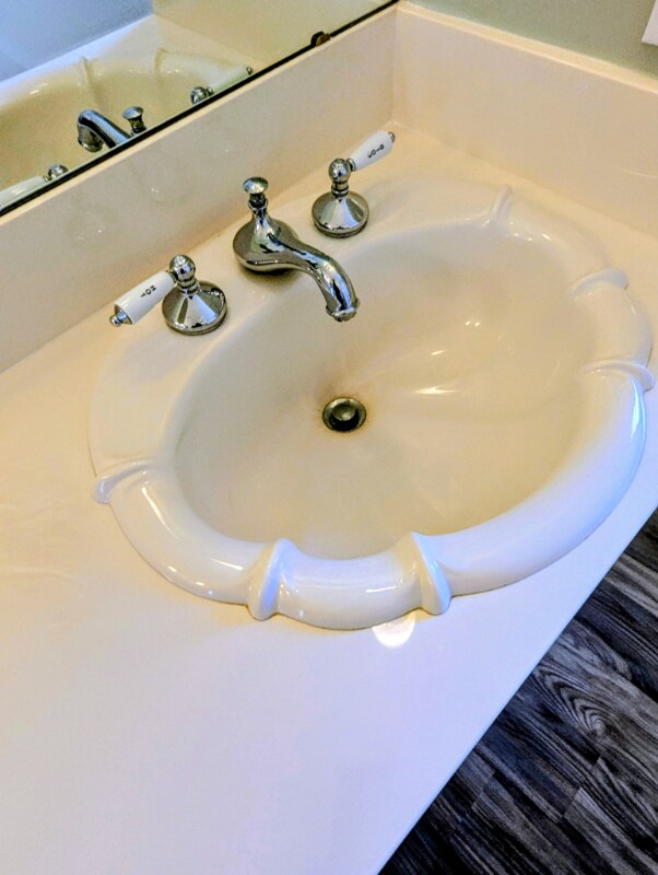 Building Photo - 201 Acorn Dr