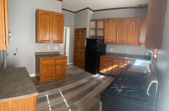 Building Photo - 3222 N Dakota St