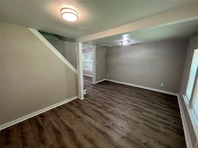 Building Photo - 1138 Elmdale Pl