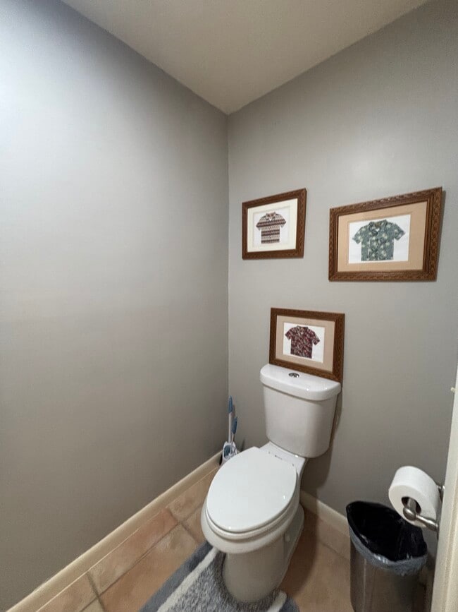 Building Photo - 759 Birdsong Ln