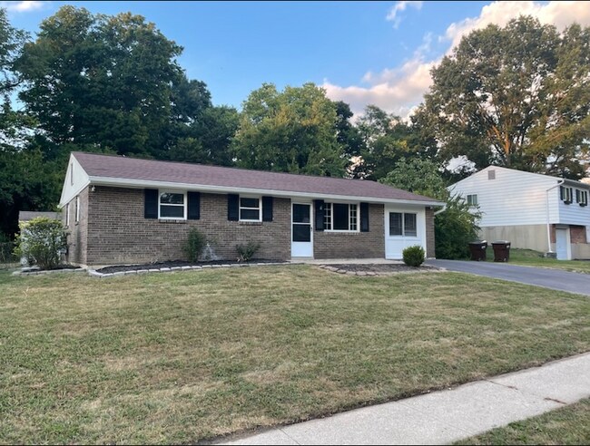 Building Photo - *Coming Soon!!*724 Winding Way Recently Renovated 4BR, 1 BA House in Union Township*