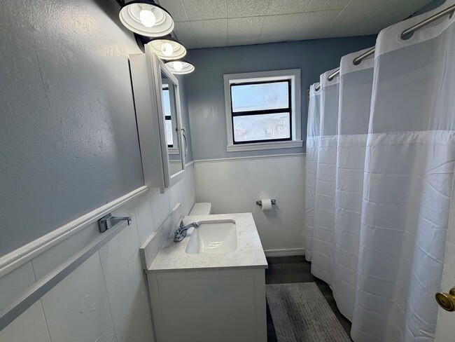 Building Photo - 1904 N Oklahoma Ave